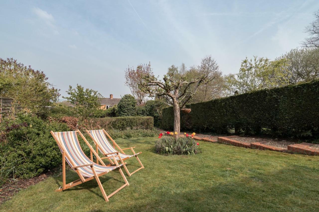 Henley Self Catering House Villa ภายนอก รูปภาพ
